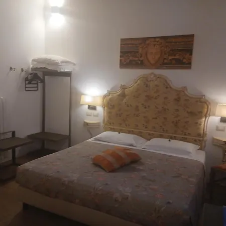 Excellent Trinity 4* Rzym