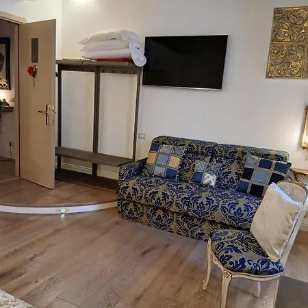 Excellent Trinity فندق مبيت وإفطار