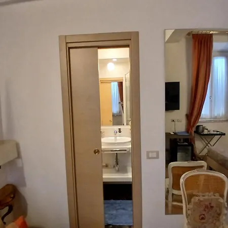 Excellent Trinity Bed and breakfast Roma