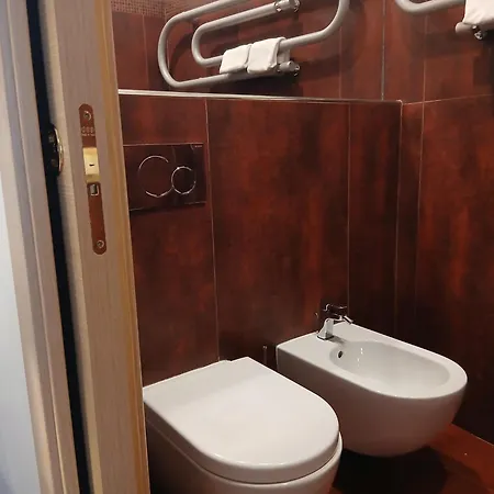 Excellent Trinity 4* روما