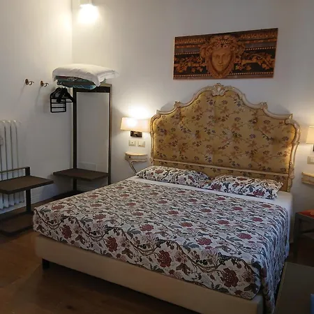 Excellent Trinity Couette-café 4*