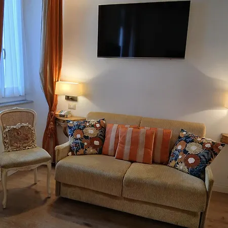 Excellent Trinity ローマ